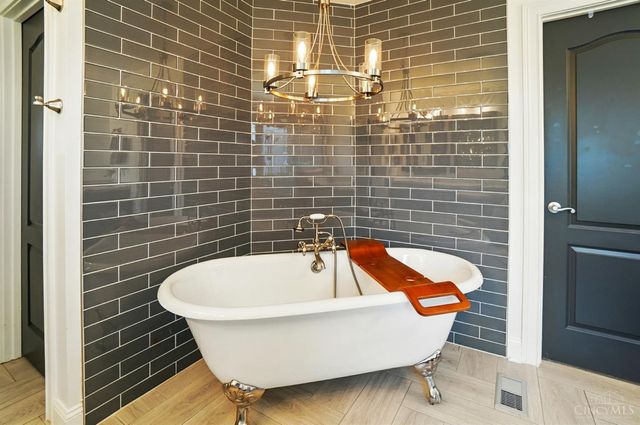 6525 Rosewood Lane, Mason, OH 45040