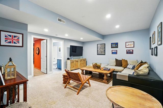 6525 Rosewood Lane, Mason, OH 45040