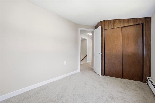 6 Pleasant St, Chelmsford, MA 01824