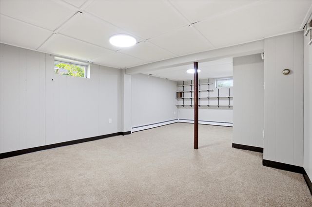 6 Pleasant St, Chelmsford, MA 01824
