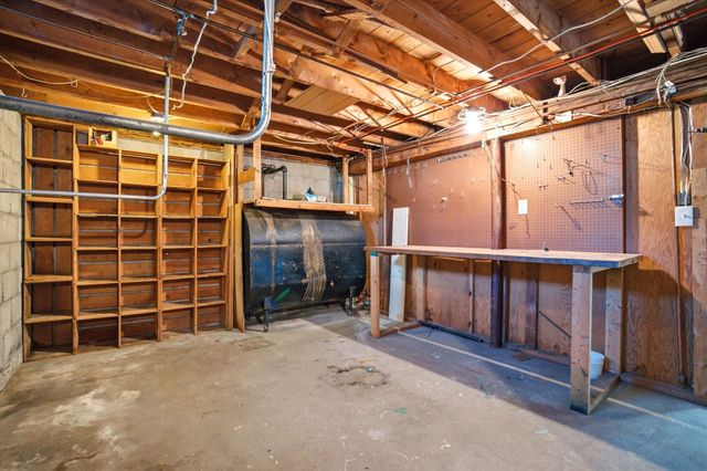 6 Pleasant St, Chelmsford, MA 01824