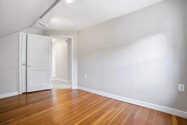 6 Pleasant St, Chelmsford, MA 01824