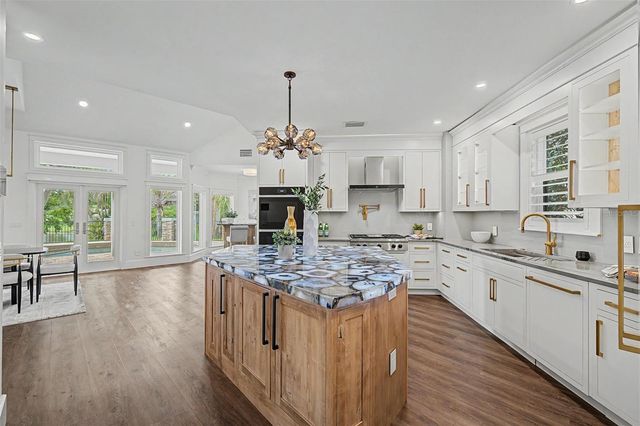 3781 EXECUTIVE DRIVE, Palm Harbor, FL 34685