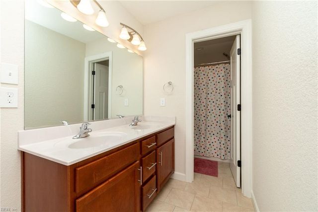 103 Ashbee CT, Moyock, NC 27958