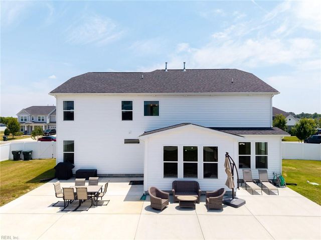 103 Ashbee CT, Moyock, NC 27958