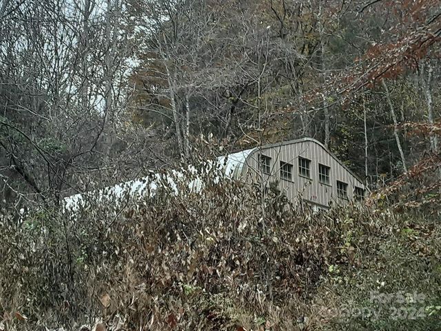 2200 Walnut Creek Road, Marshall, NC 28753
