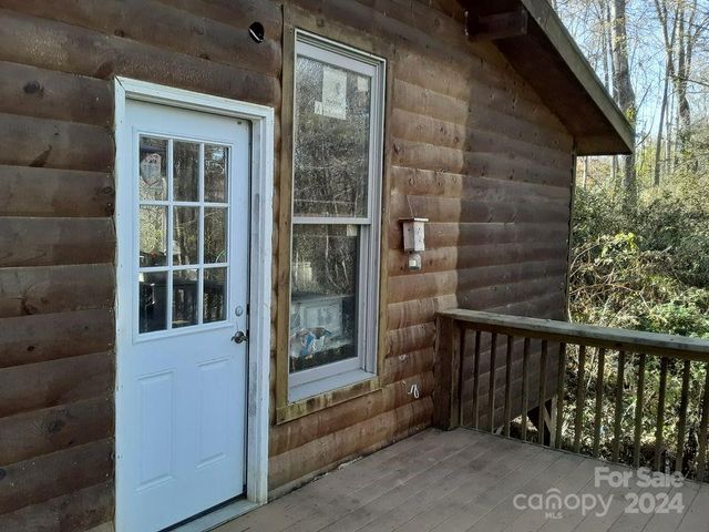 2200 Walnut Creek Road, Marshall, NC 28753