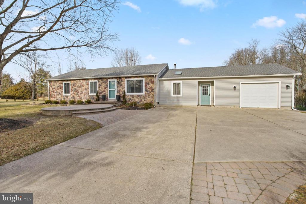 14 SHENANDOAH LN, Southampton, NJ 08088