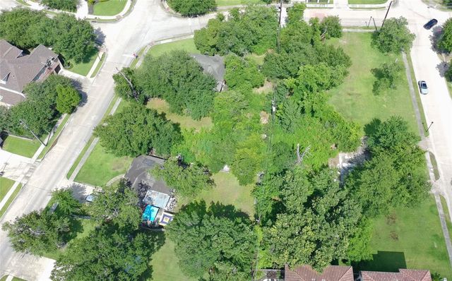 5514 Mcculloch Circle, Houston, TX 77056