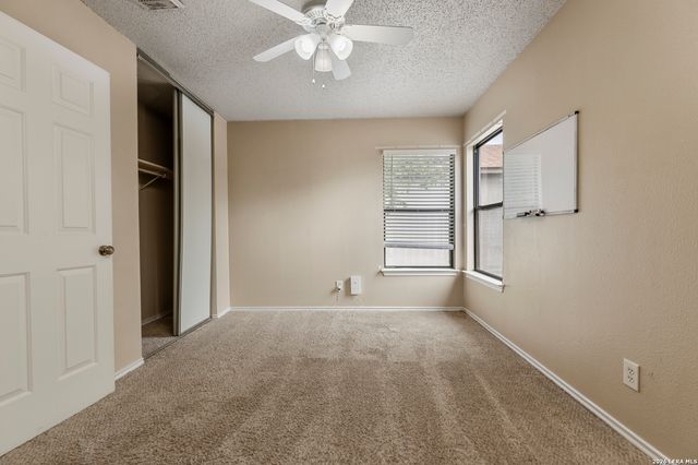 6007 LIMESTONE MILL DR, San Antonio, TX 78244