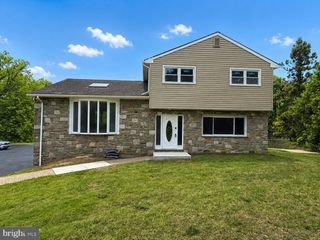 1104 CHURCH RD, Wyncote, PA 19095
