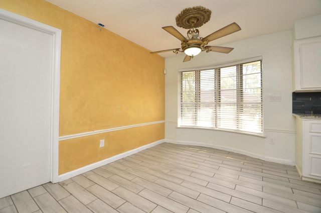 2711 Williamsburg Drive, Dickinson, TX 77539