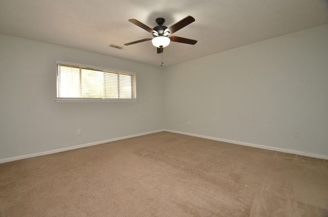 2711 Williamsburg Drive, Dickinson, TX 77539