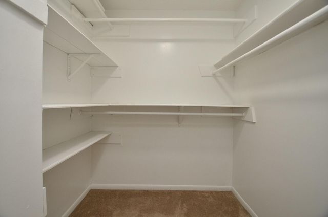 2711 Williamsburg Drive, Dickinson, TX 77539