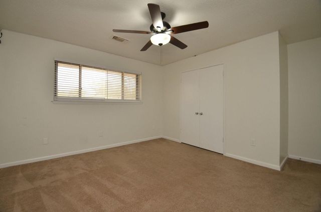 2711 Williamsburg Drive, Dickinson, TX 77539