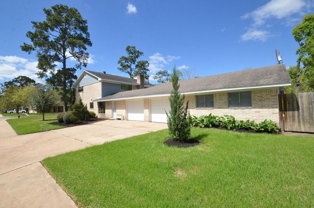 2711 Williamsburg Drive, Dickinson, TX 77539