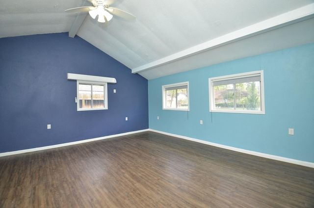 2711 Williamsburg Drive, Dickinson, TX 77539