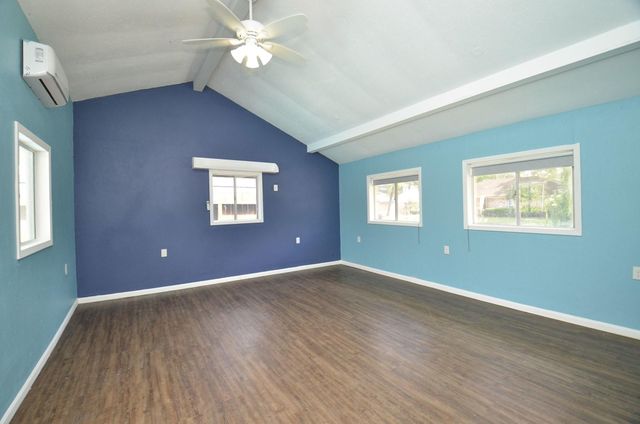 2711 Williamsburg Drive, Dickinson, TX 77539