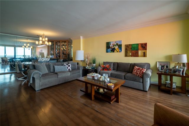 1581 Brickell Ave PH104, Miami, FL 33129