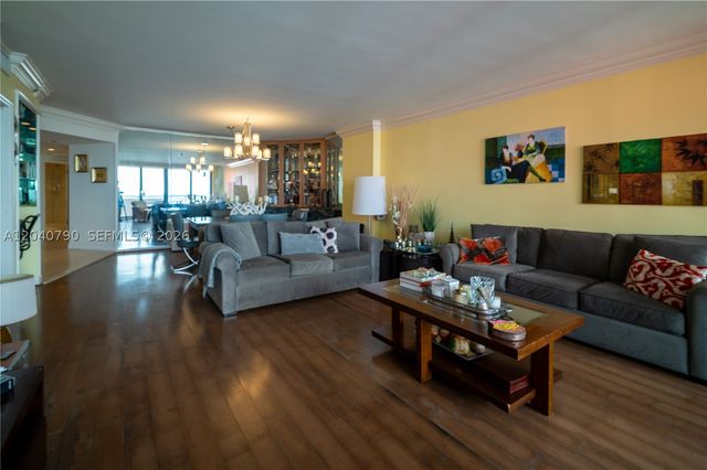 1581 Brickell Ave PH104, Miami, FL 33129