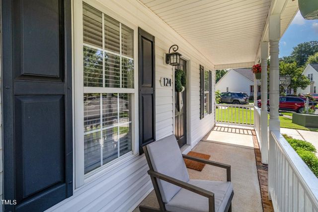 124 Cliffdale Road, Holly Springs, NC 27540