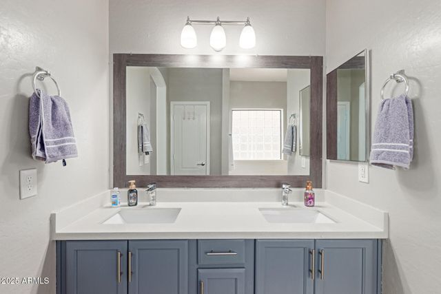 8632 S 10th Lane, Phoenix, AZ 85041