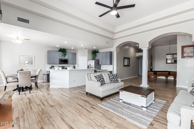8632 S 10th Lane, Phoenix, AZ 85041