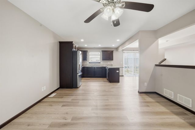1615 Darby Drive, Waterloo, IA 50702