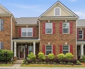 1142 Lake Point Way, Suwanee, GA 30024