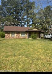 6215 E Carroll Cove Cove, Horn Lake, MS 38637