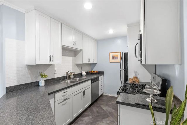 4252 fair Avenue 22, Studio City, CA 91602