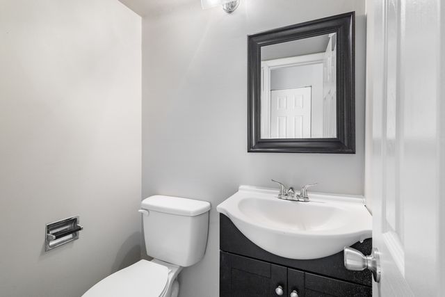 7345 Winthrop Way 10, Downers Grove, IL 60516