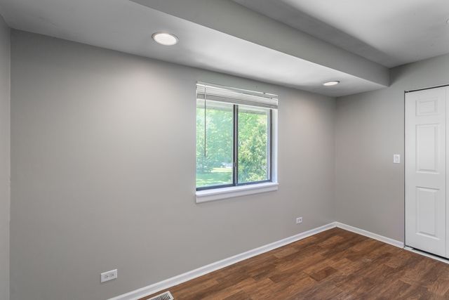 7345 Winthrop Way 10, Downers Grove, IL 60516