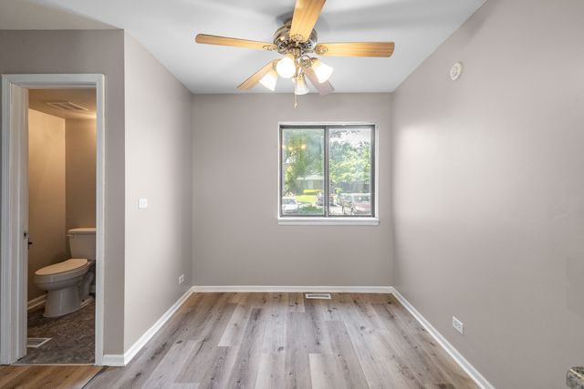 7345 Winthrop Way 10, Downers Grove, IL 60516