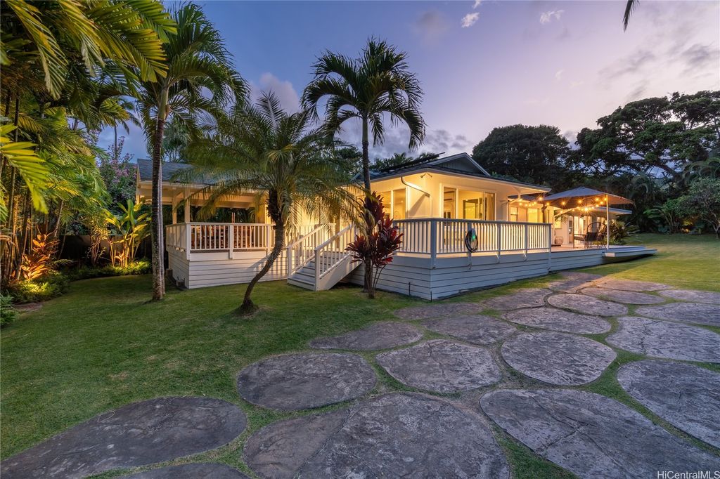 1453 Aalapapa Drive, Kailua, HI 96734