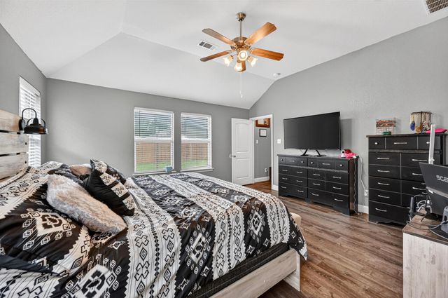 212 Ghost Rider Road, Waxahachie, TX 75165