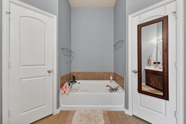 212 Ghost Rider Road, Waxahachie, TX 75165