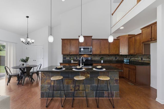 7637 Kemberton Dr, E, Nolensville, TN 37135