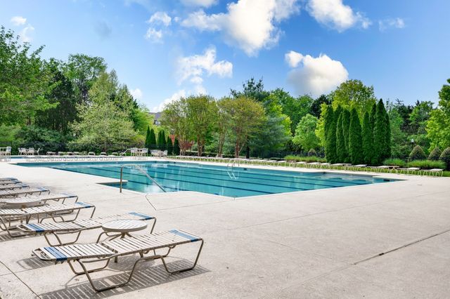 7637 Kemberton Dr, E, Nolensville, TN 37135