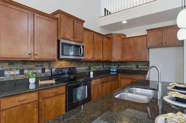 7637 Kemberton Dr, E, Nolensville, TN 37135