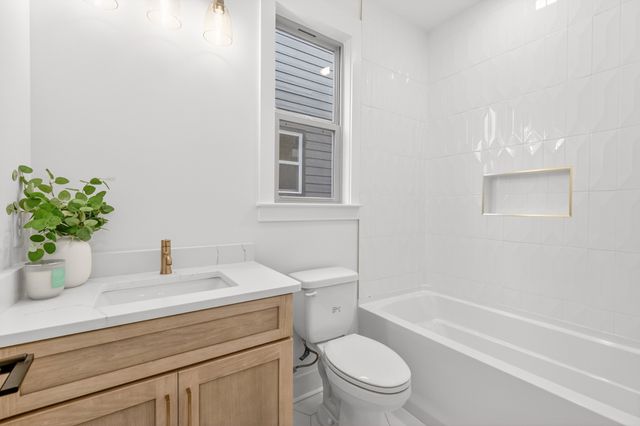 500 Eastboro Dr, Nashville, TN 37209