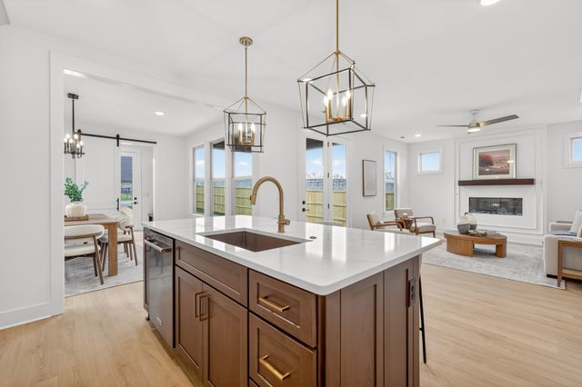 500 Eastboro Dr, Nashville, TN 37209