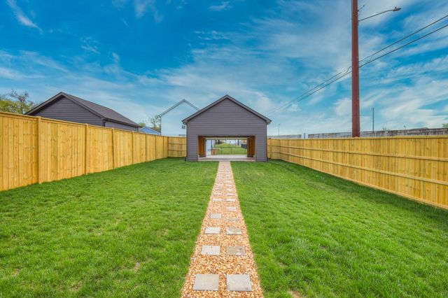 500 Eastboro Dr, Nashville, TN 37209