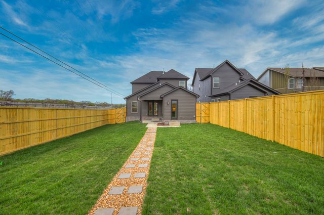 500 Eastboro Dr, Nashville, TN 37209
