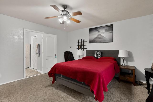 1620 Moon Street NE, Albuquerque, NM 87112