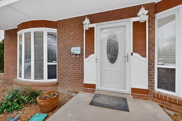 1620 Moon Street NE, Albuquerque, NM 87112