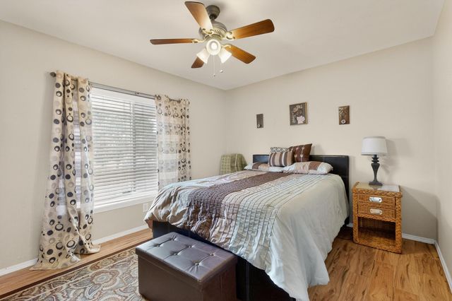 1620 Moon Street NE, Albuquerque, NM 87112