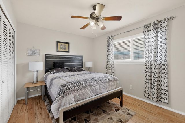 1620 Moon Street NE, Albuquerque, NM 87112