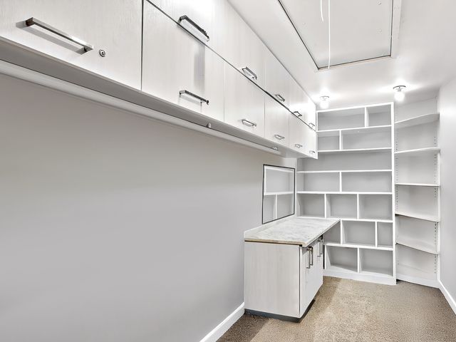 5012 W Lake Shore Drive, Wonder Lake, IL 60097