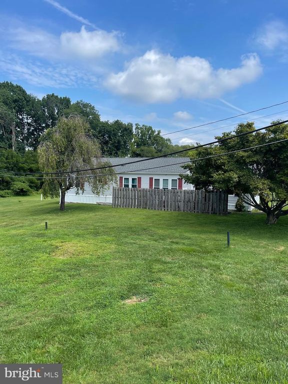3406 FOXGLOVE DR, Feasterville Trevose, PA 19053